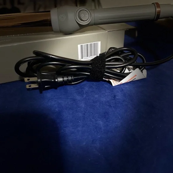 Titanium Curling Wand Complex Culture, BNIB, 32 mm, 1.25” - Picture 3 of 13